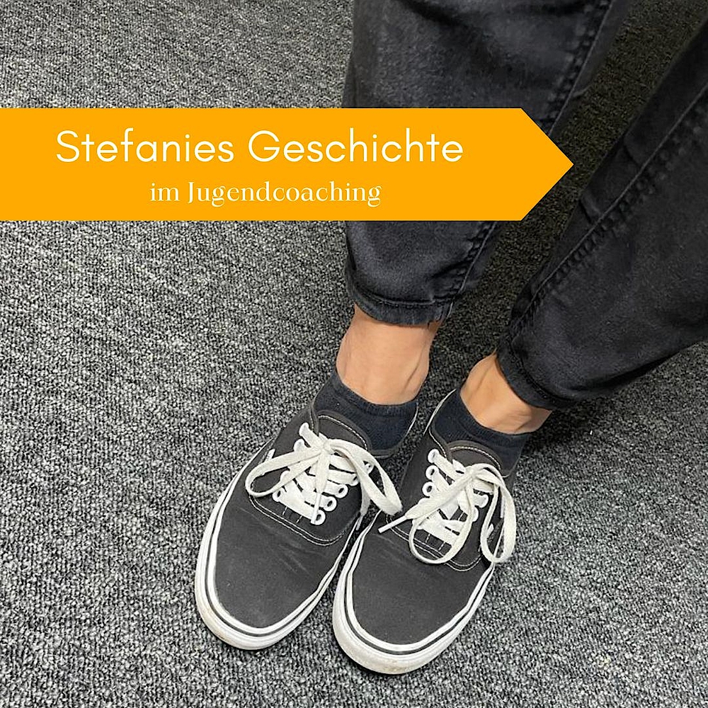Turnschuhe auf Treppe – Informationen zur Ausbildungspflicht.